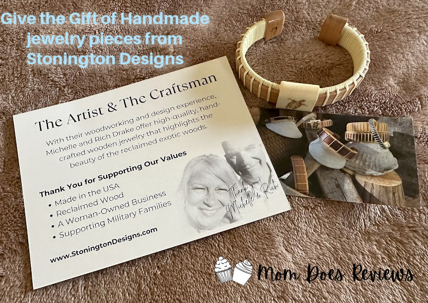 MomDoesReviews.com_March_2025_StoningtonDesigns_MomDadGrad.jpg